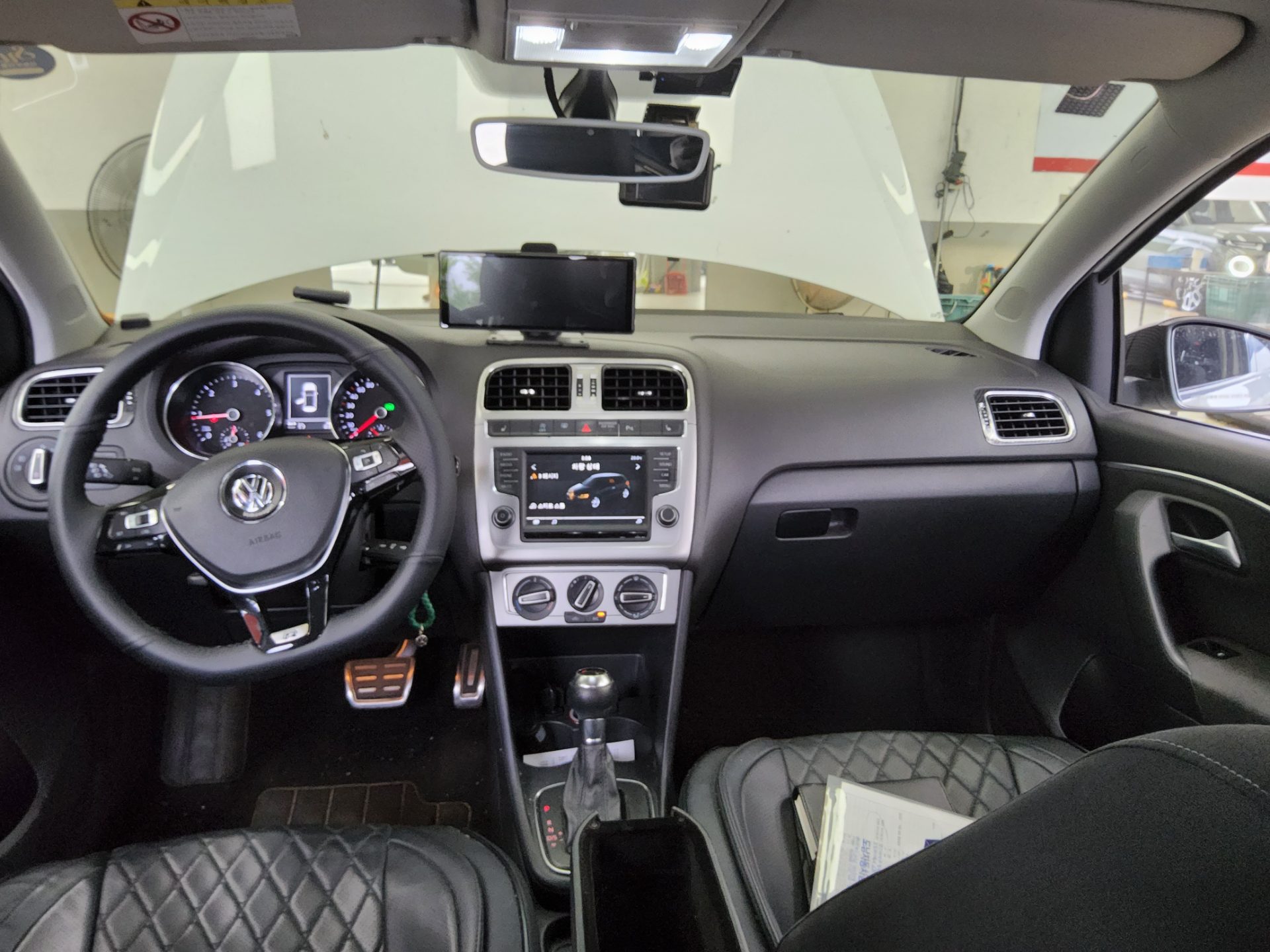 2015 - volkswagen polo
