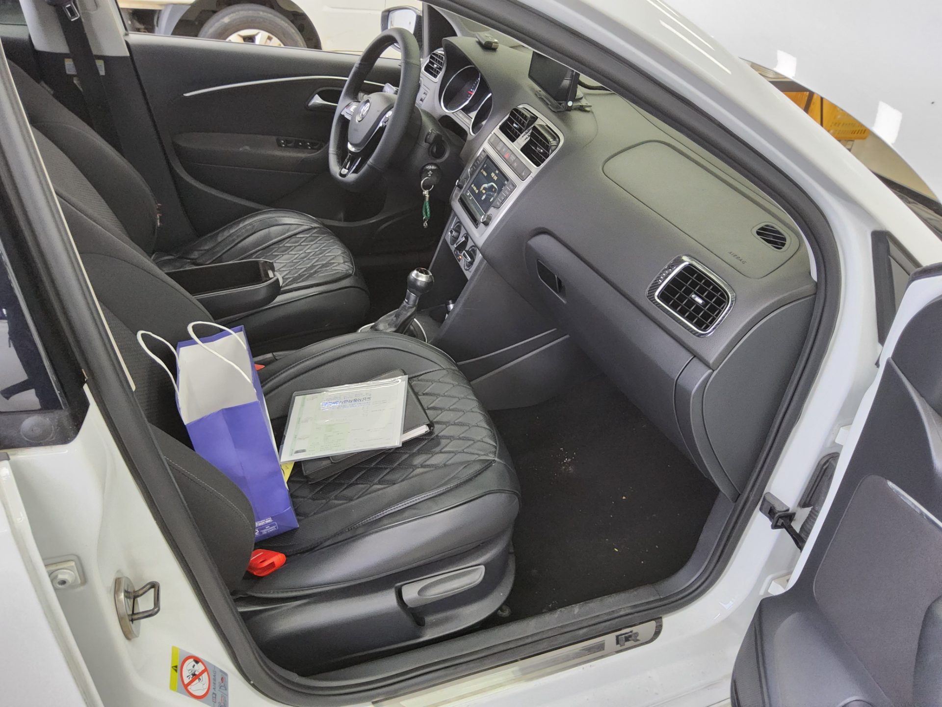 2015 - volkswagen polo