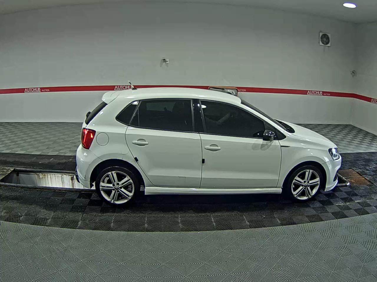 2015 - volkswagen polo