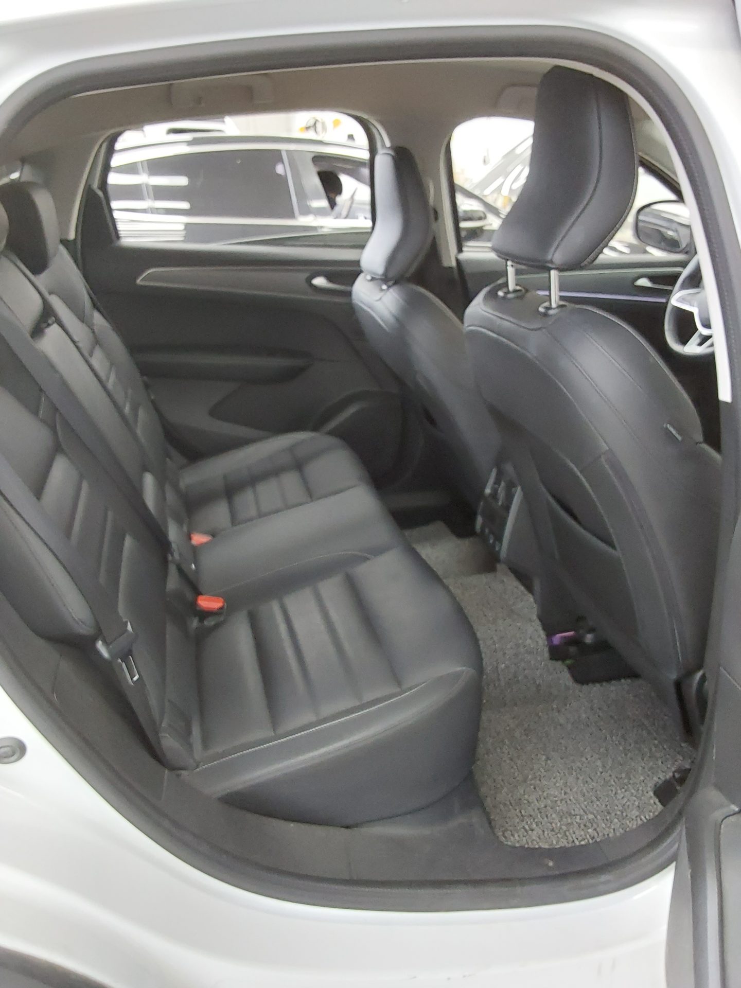 2023 - renault xm3