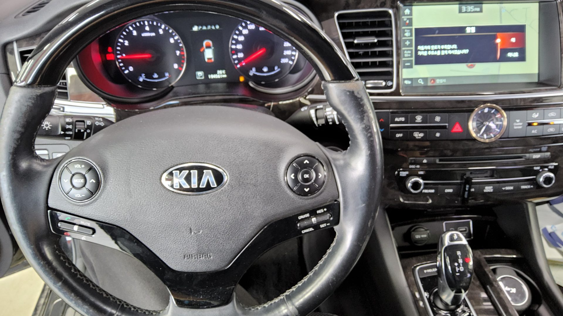 2015 - kia k9