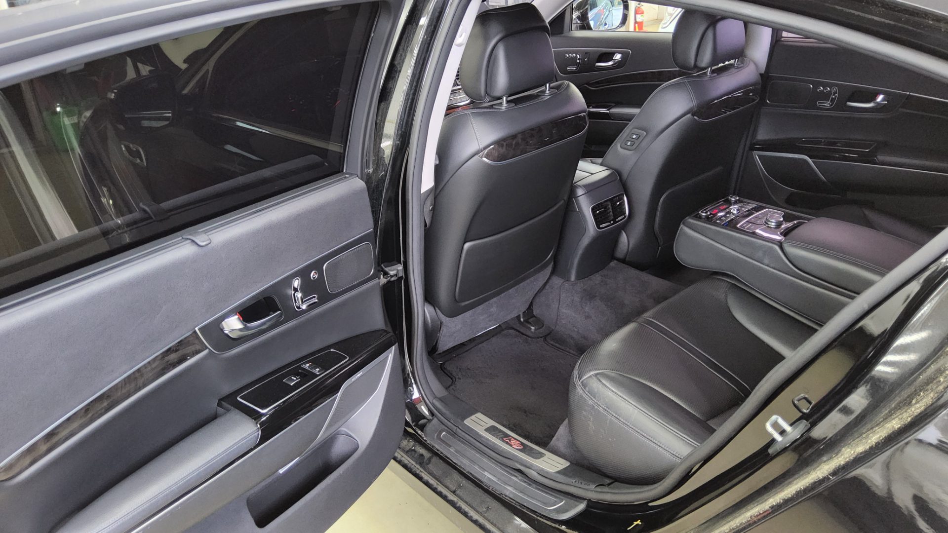 2015 - kia k9