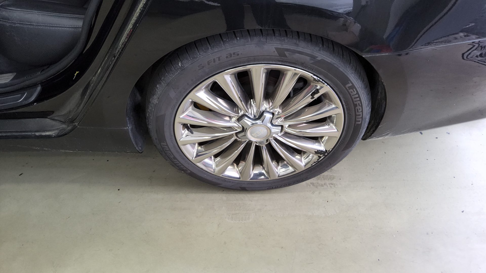2015 - kia k9