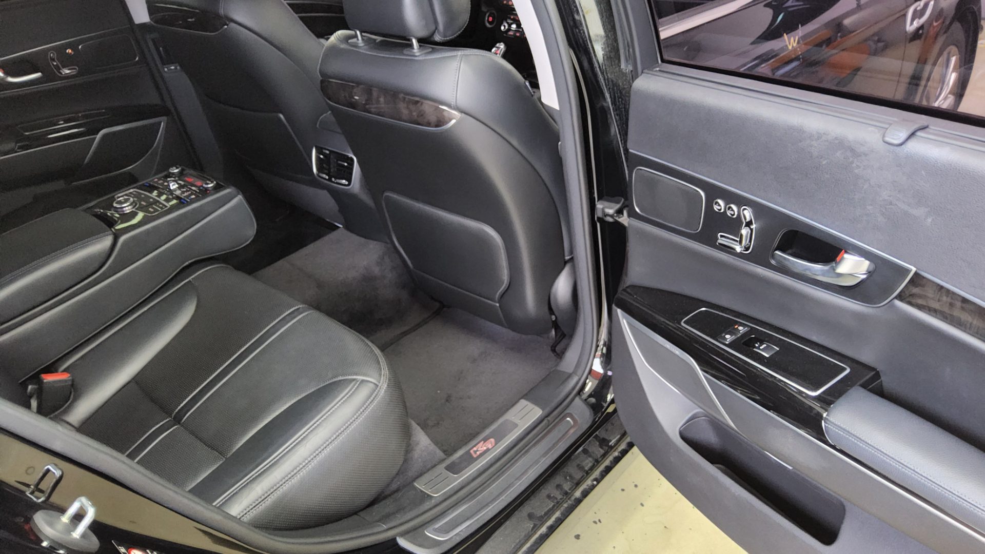 2015 - kia k9