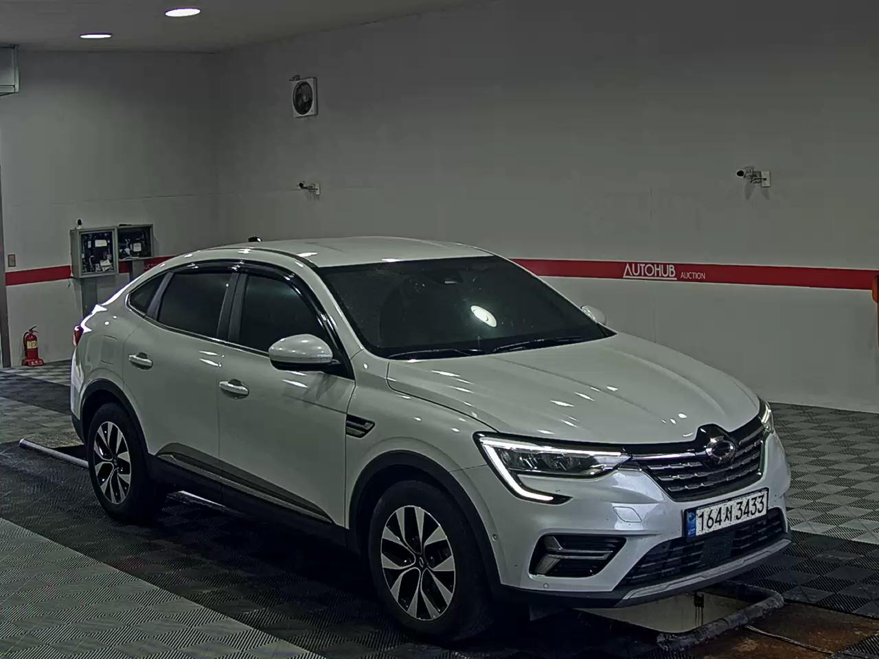 2023 - renault xm3