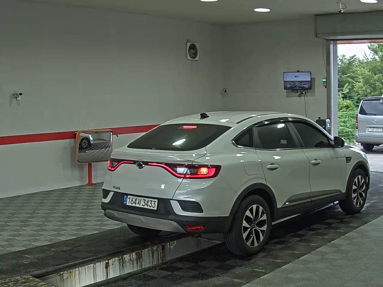 2023 - renault xm3