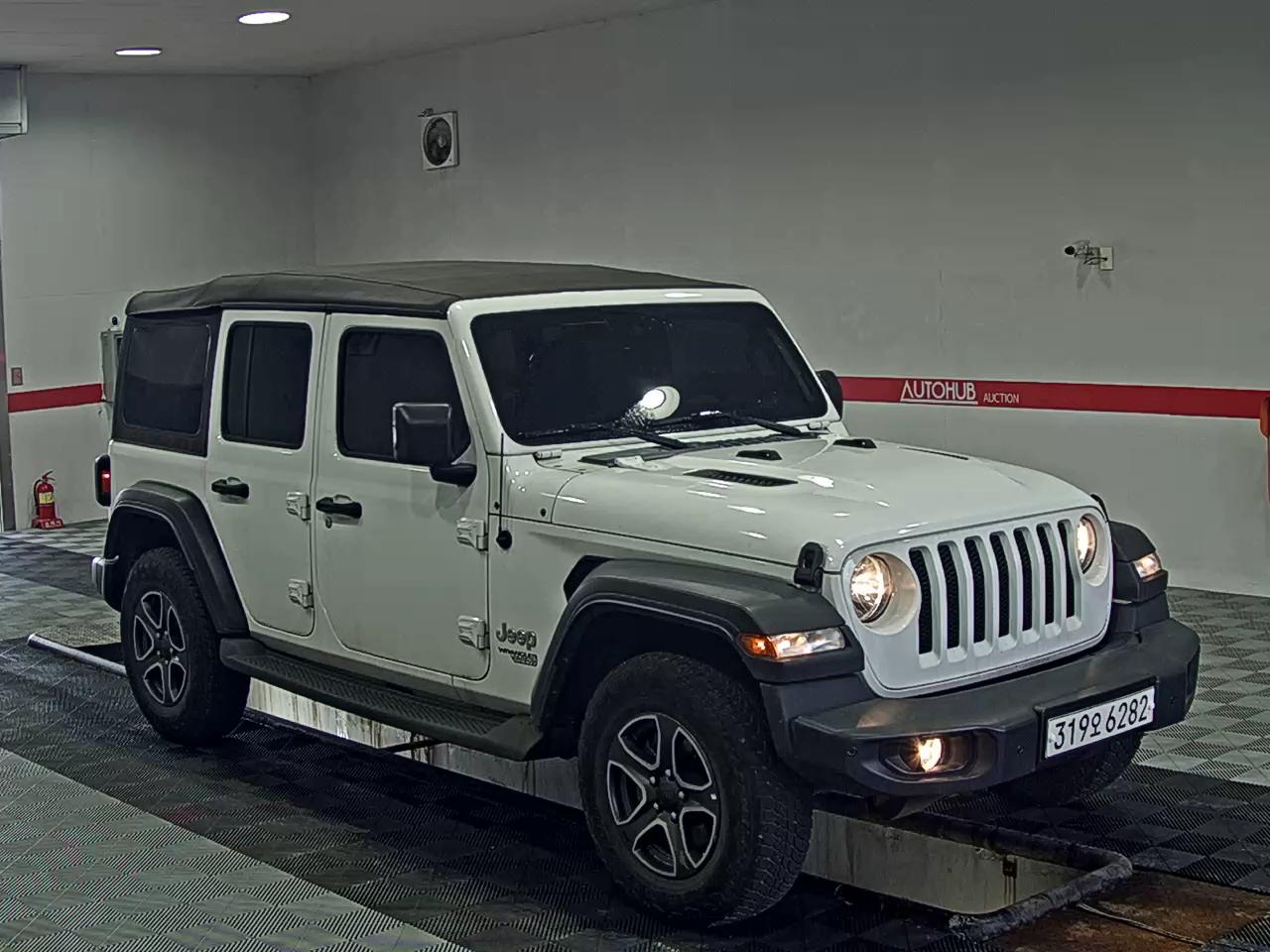 2019 - jeep wrangler