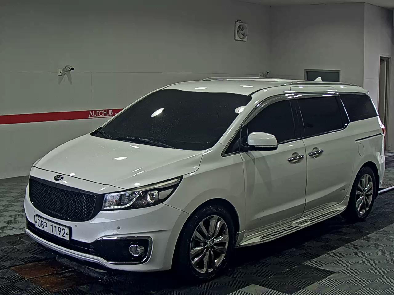 KIA CARNIVAL