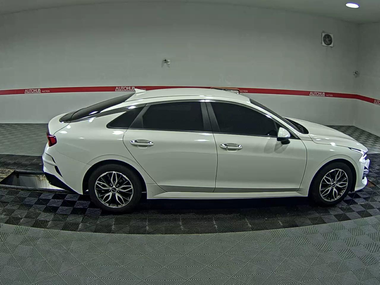 2021 - kia k5