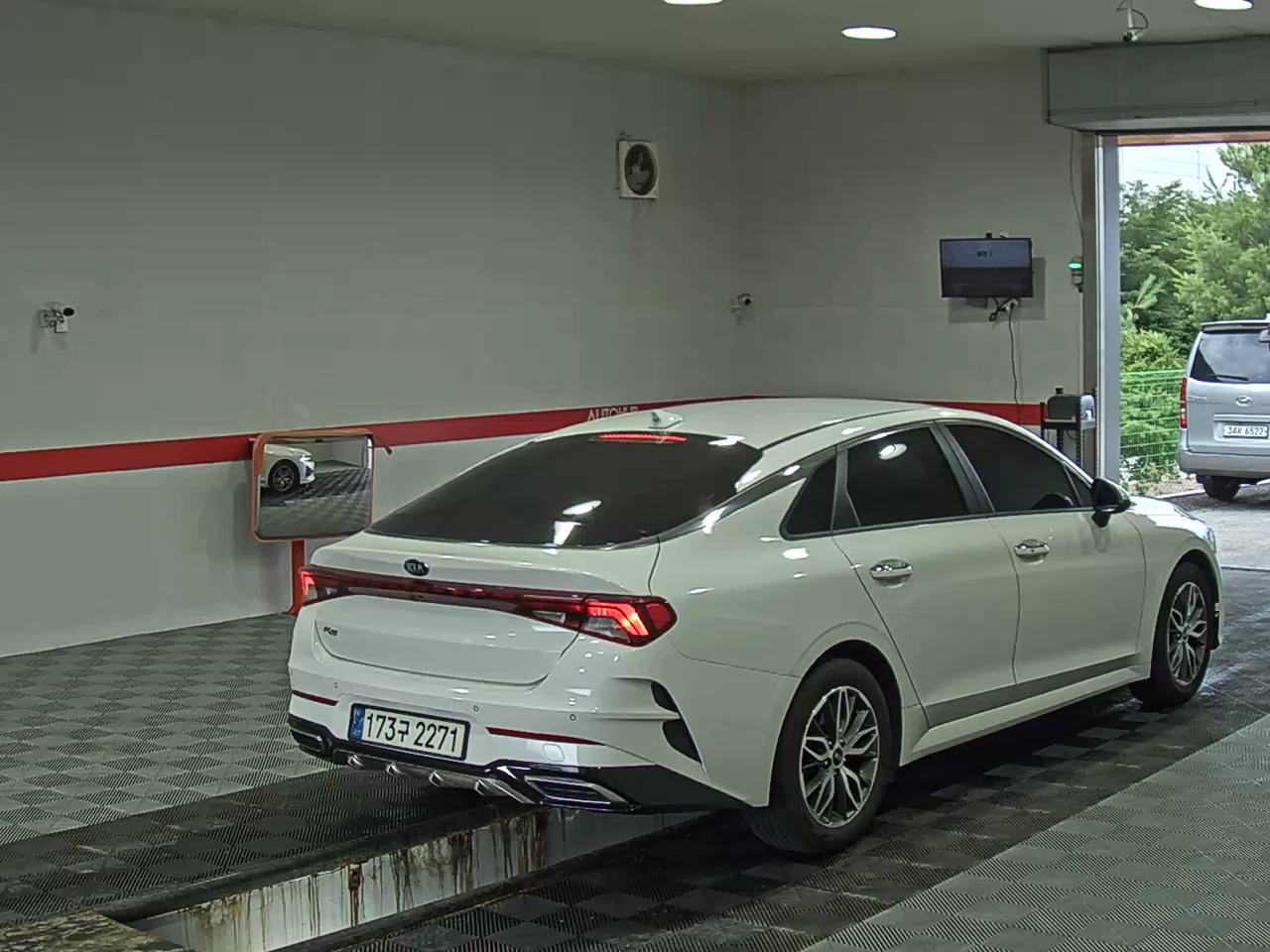 2021 - kia k5
