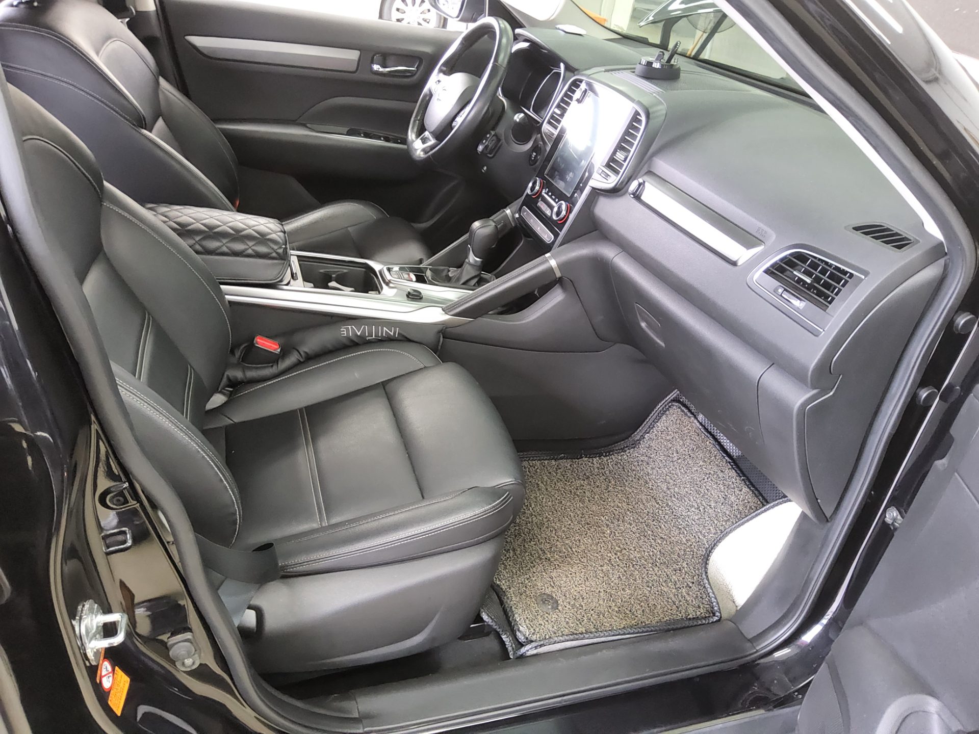 2020 - renault qm6