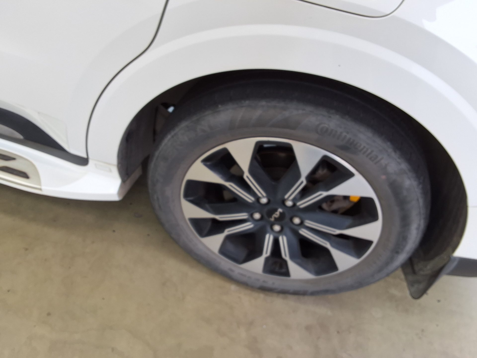 2023 - kia carnival