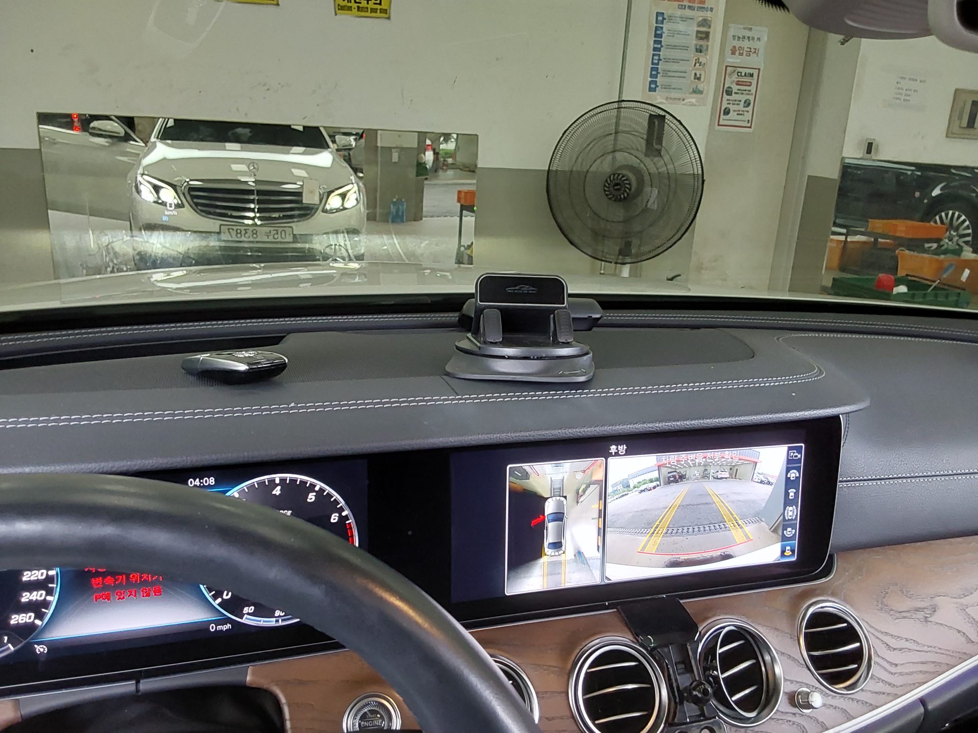 2019 - mercedes-benz e300