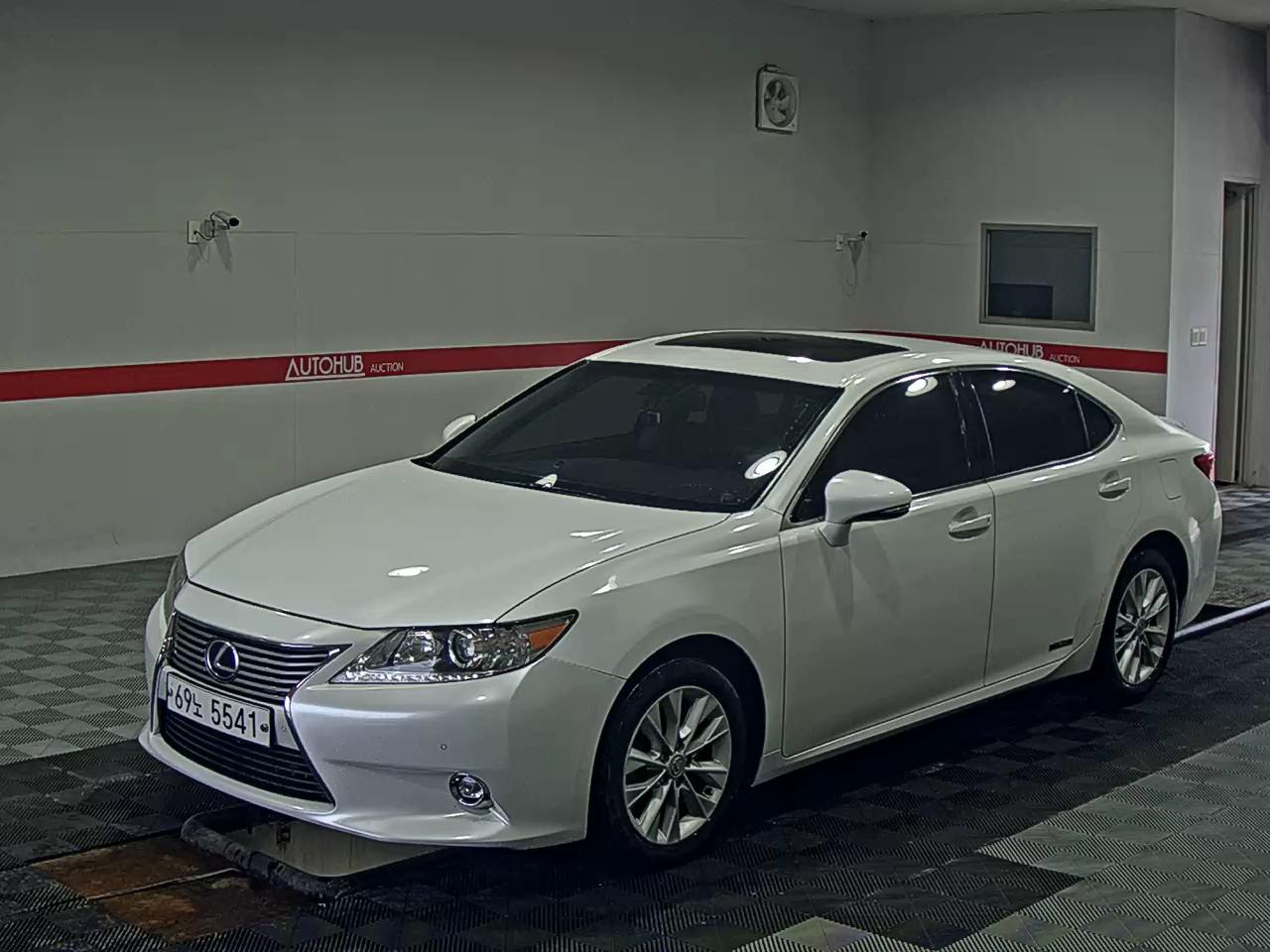 LEXUS ES (6TH GEN) 300h