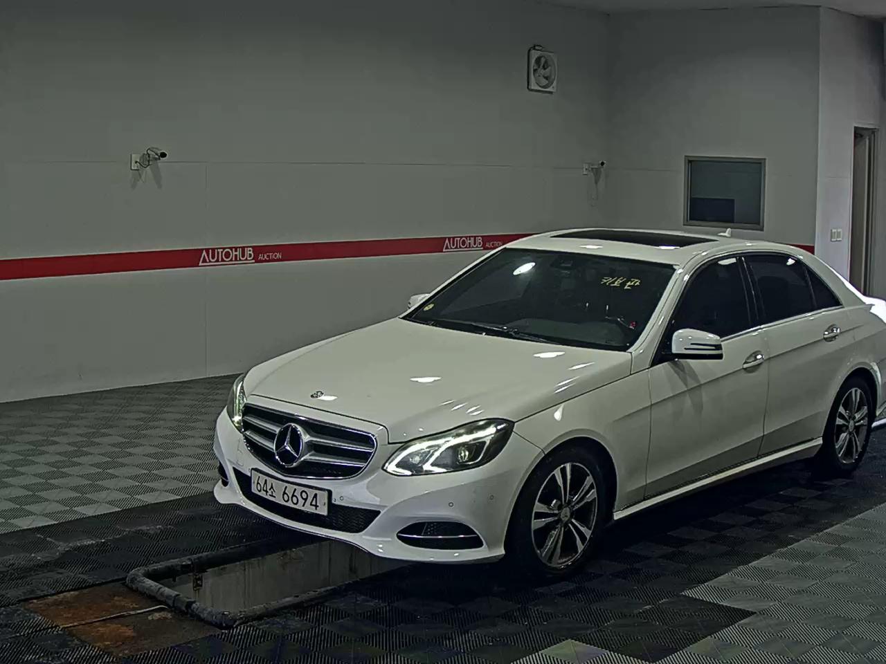 MERCEDES-BENZ CLASS (4TH GEN) E220 CDI AVANTGARDE