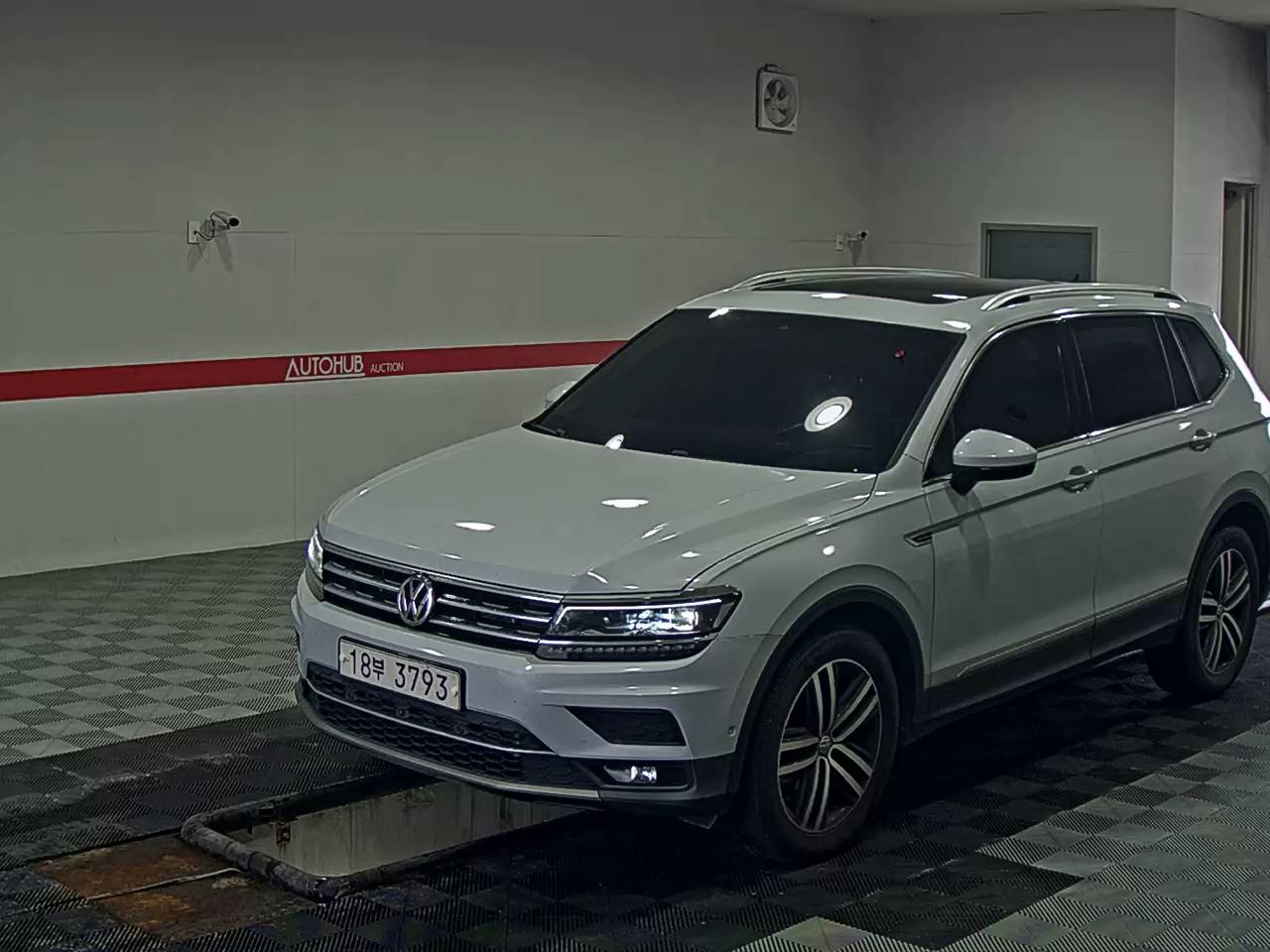 2018 - volkswagen tiguan