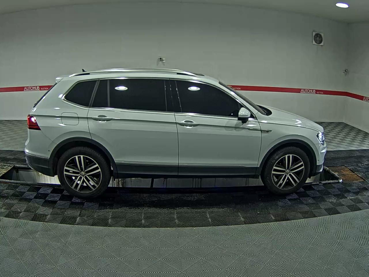 2018 - volkswagen tiguan