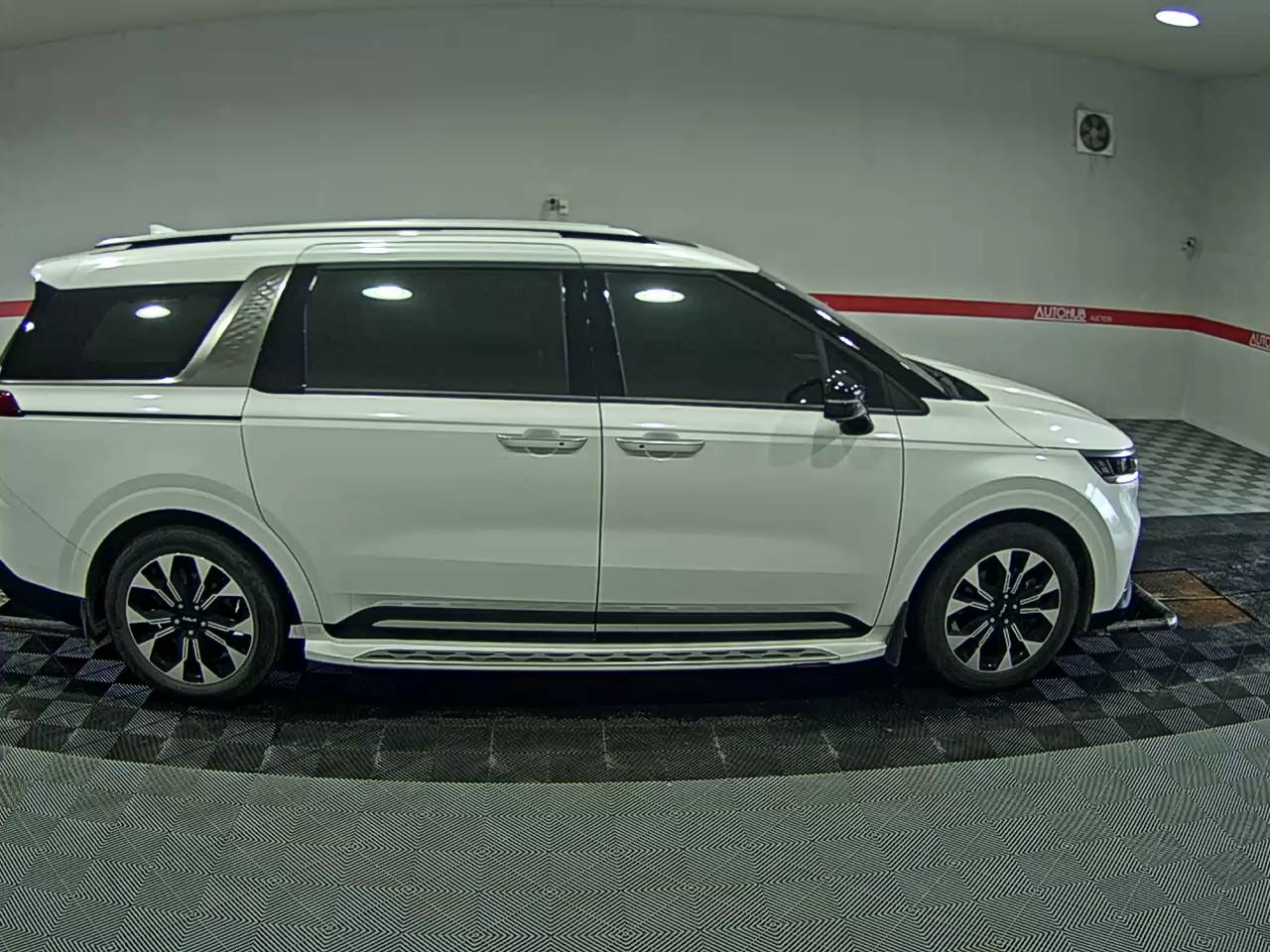 2023 - kia carnival
