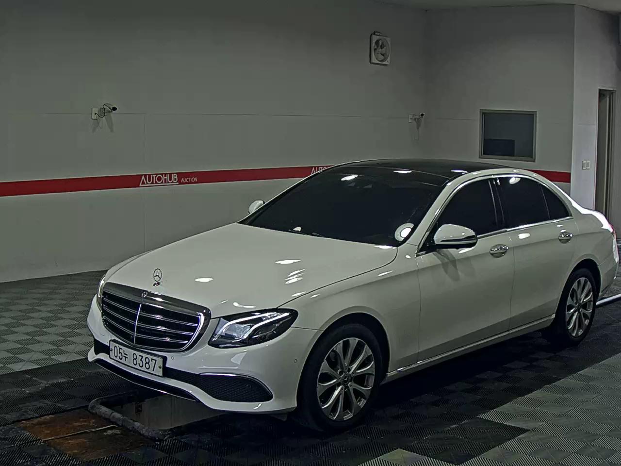 MERCEDES-BENZ CLASS (5TH GEN) E300