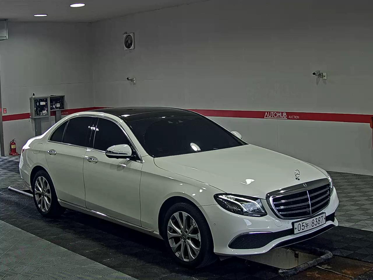 2019 - mercedes-benz e300
