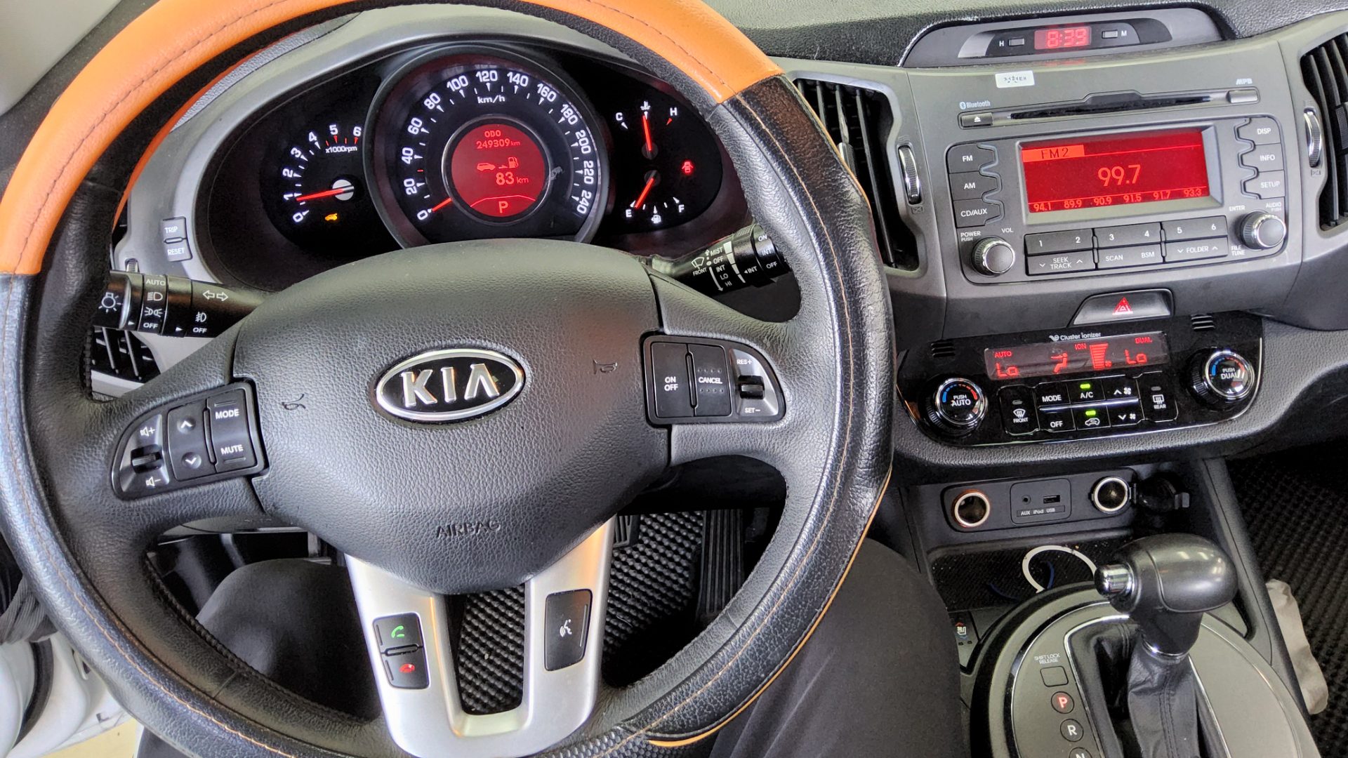 2012 - kia sportage