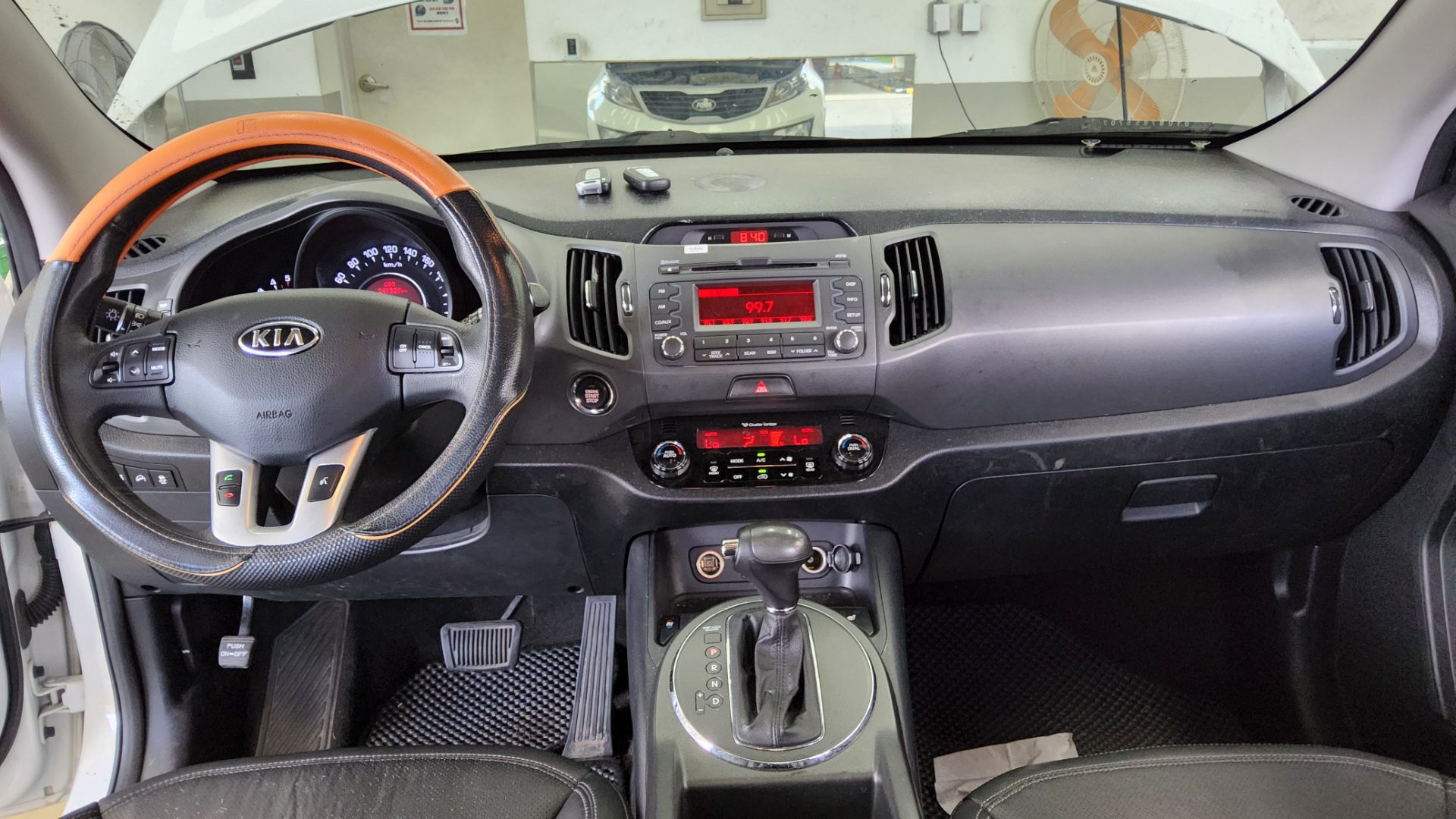 2012 - kia sportage