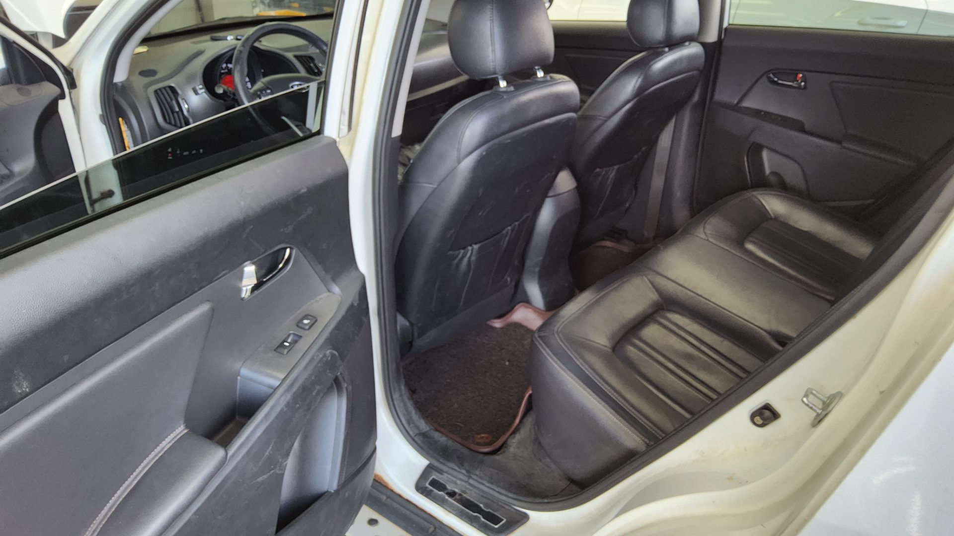 2012 - kia sportage