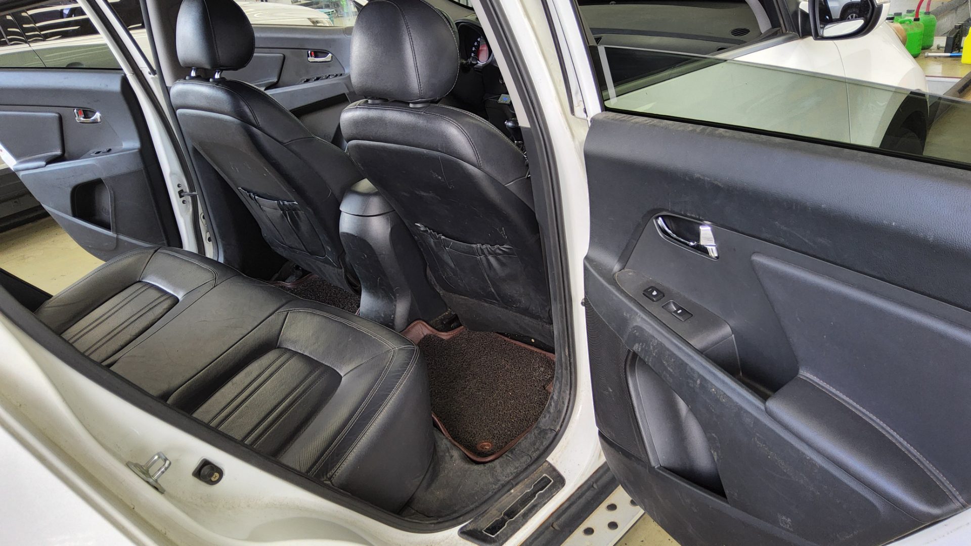 2012 - kia sportage