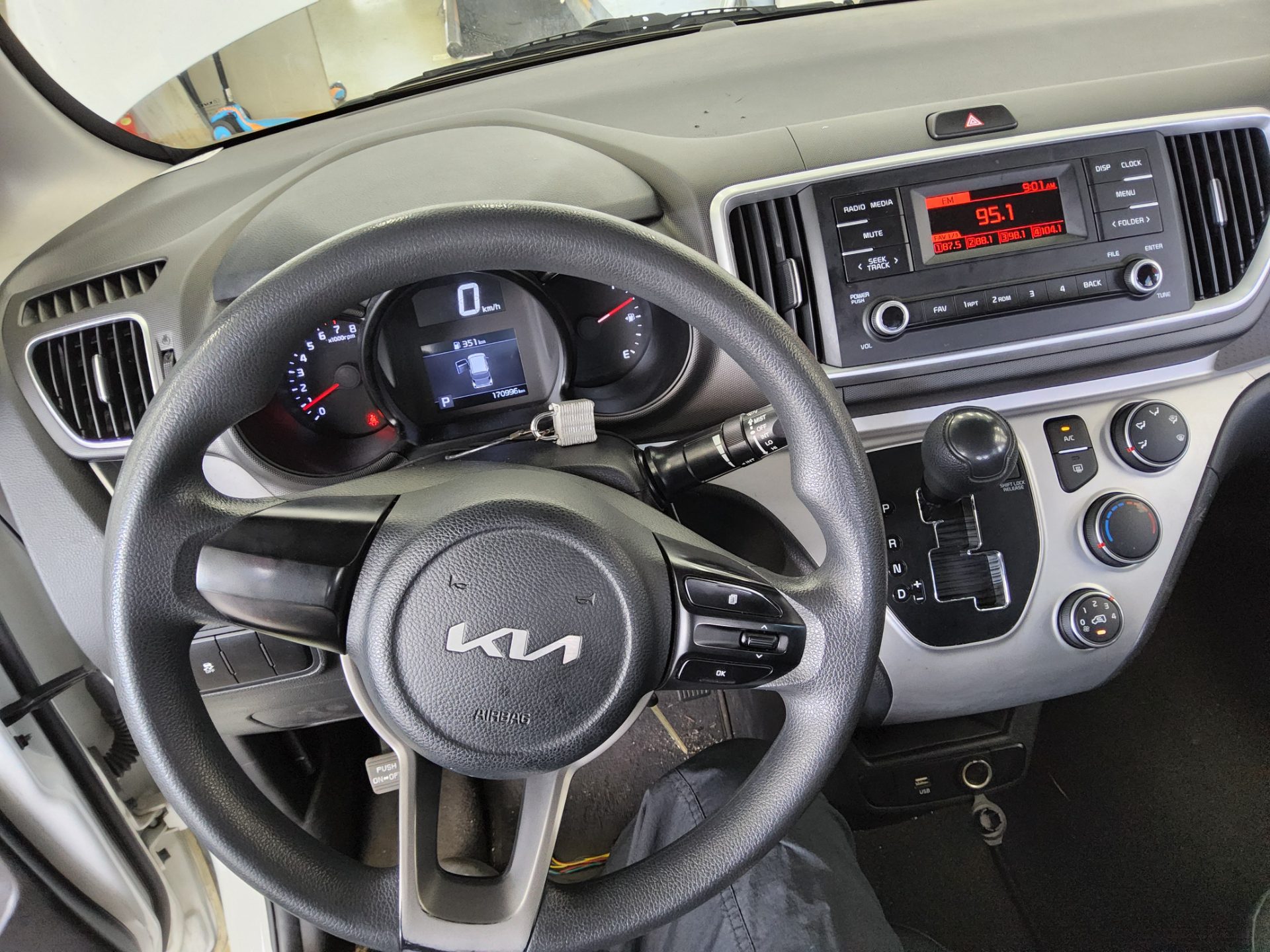 2022 - kia ray