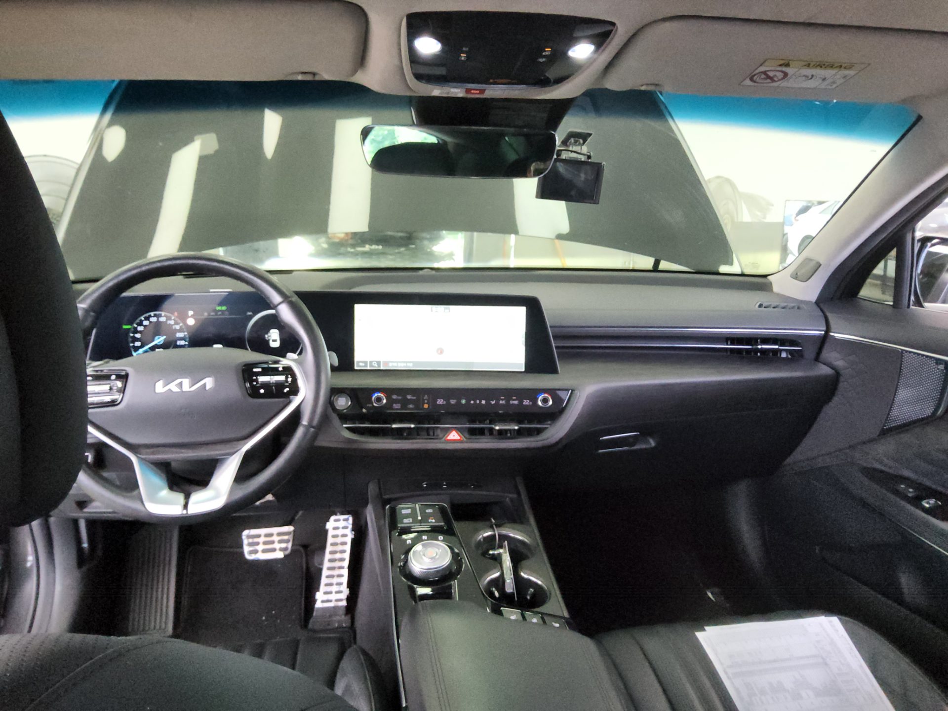 2022 - kia k8
