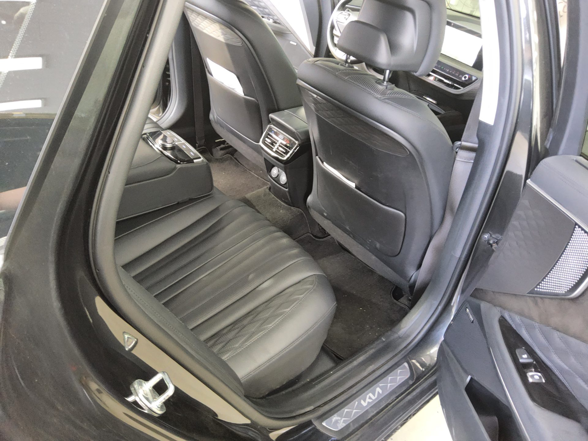 2022 - kia k8