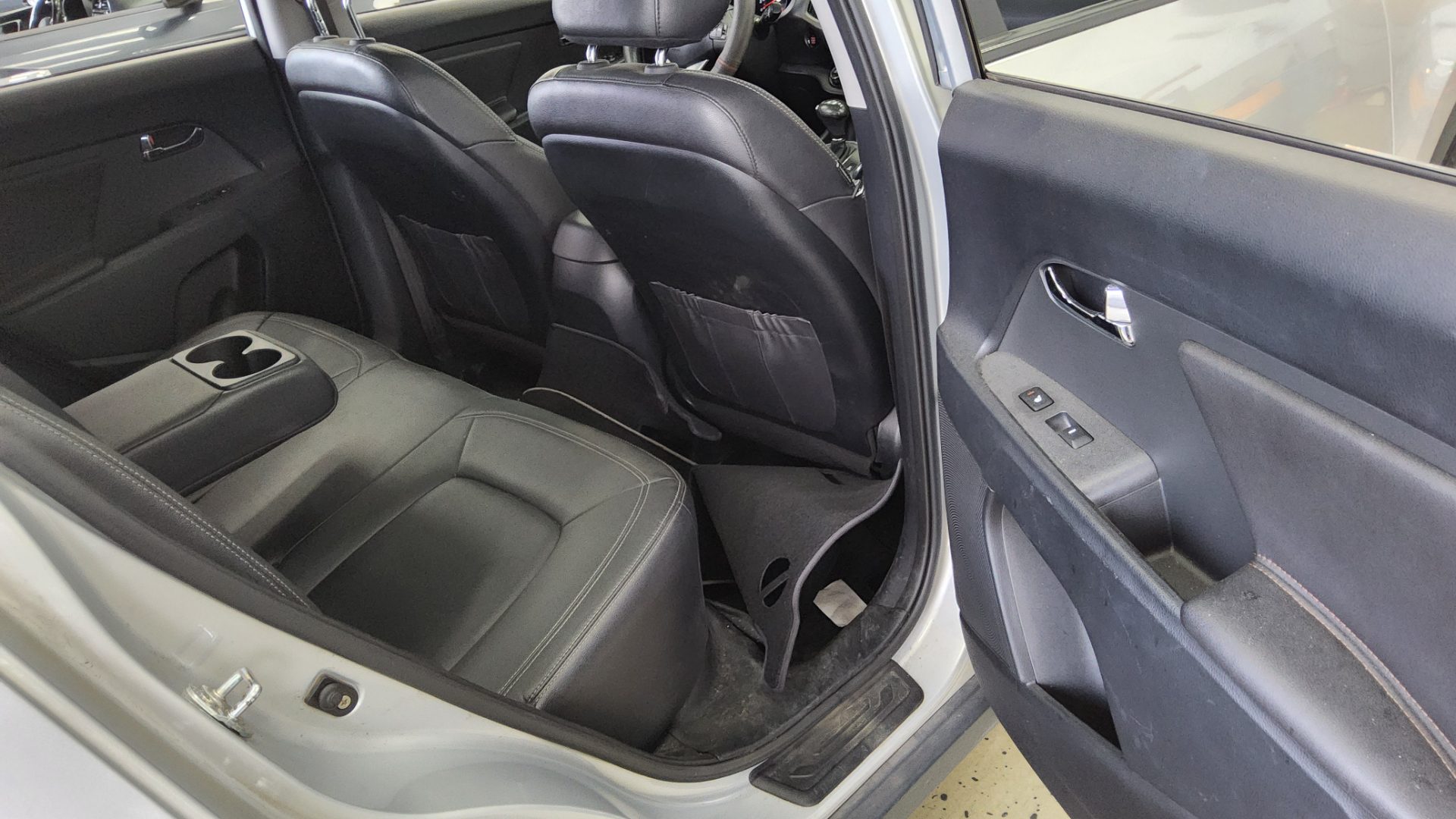2012 - kia sportage