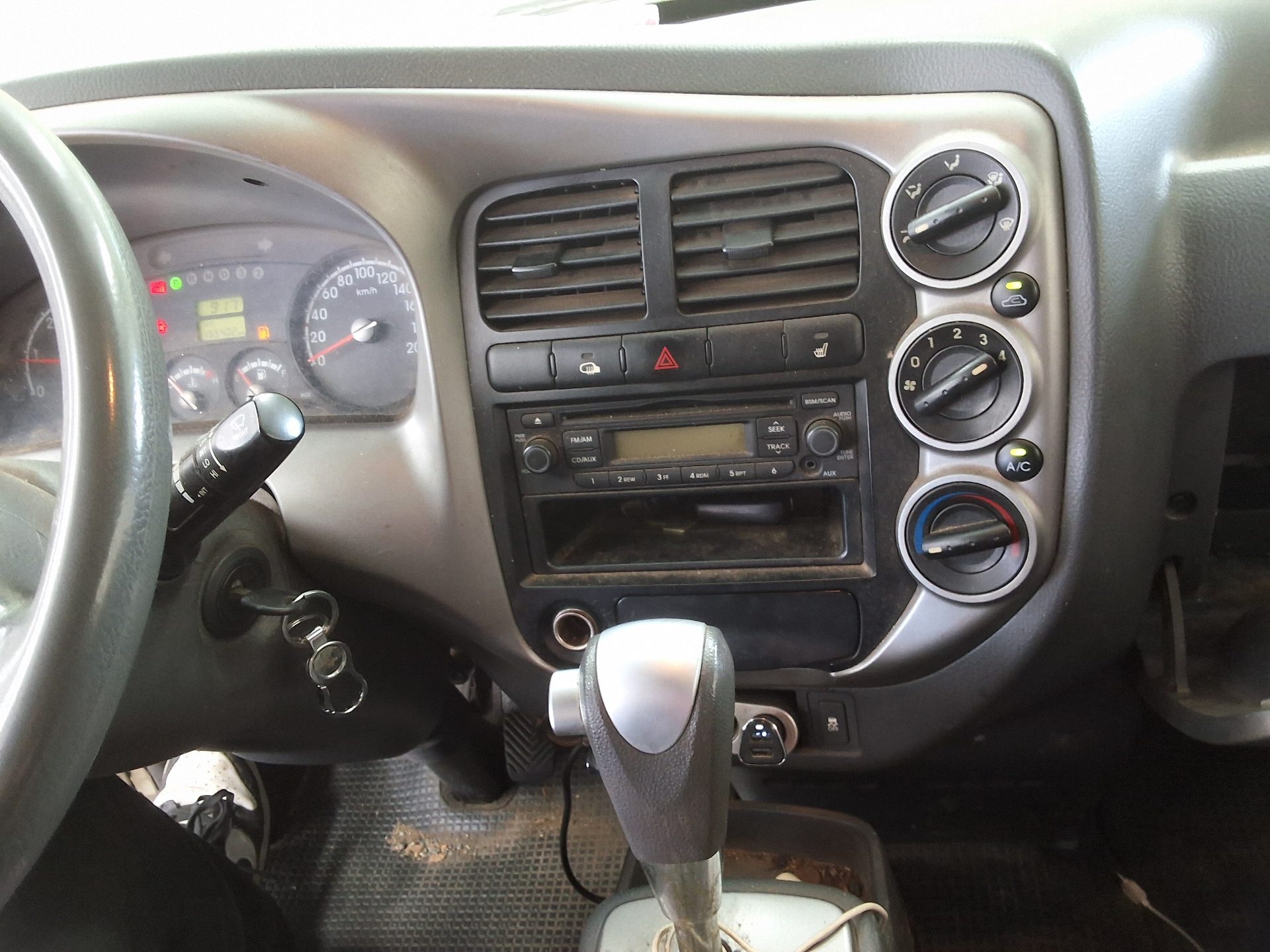 2015 - kia bongo
