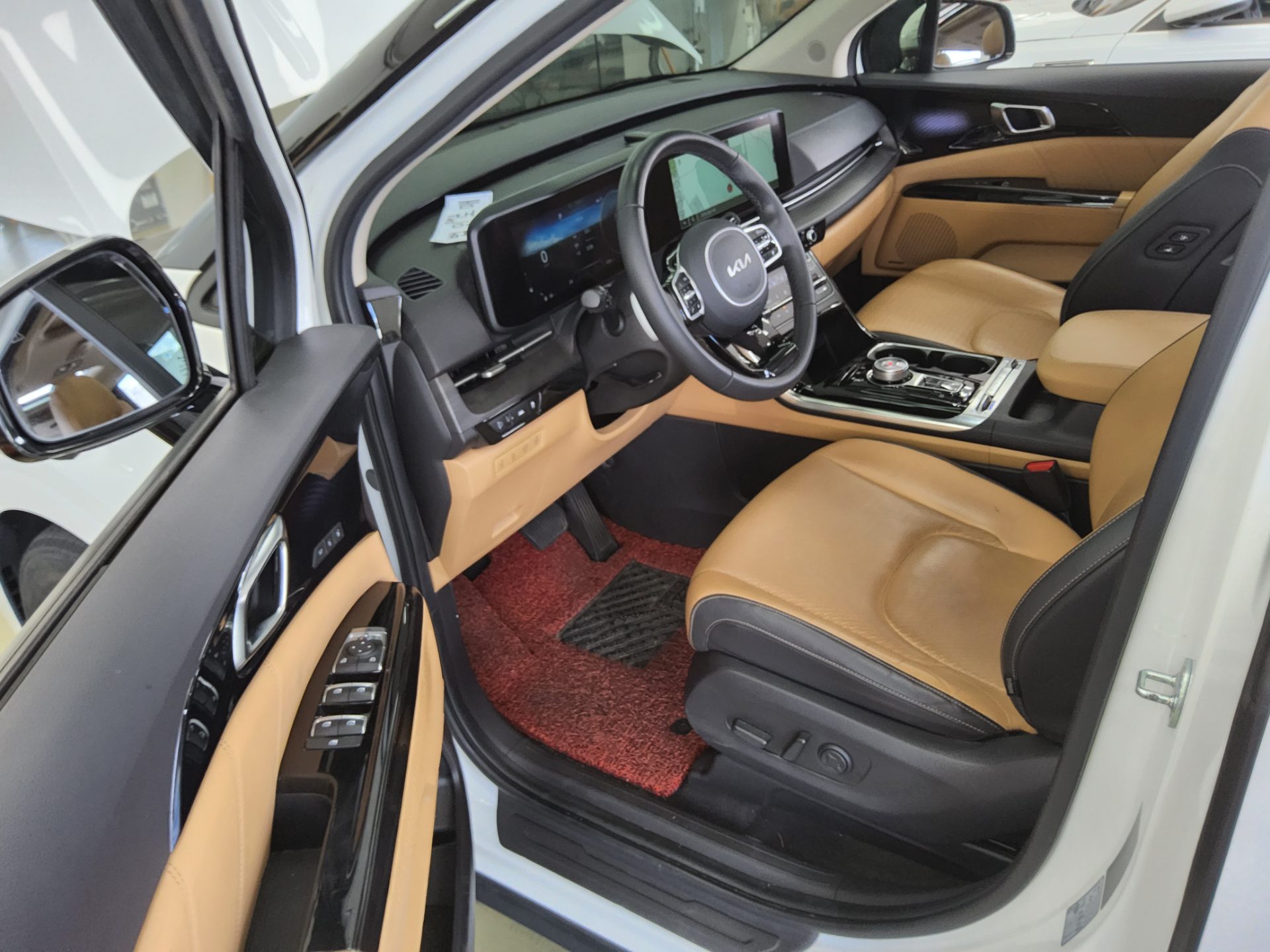 2023 - kia carnival