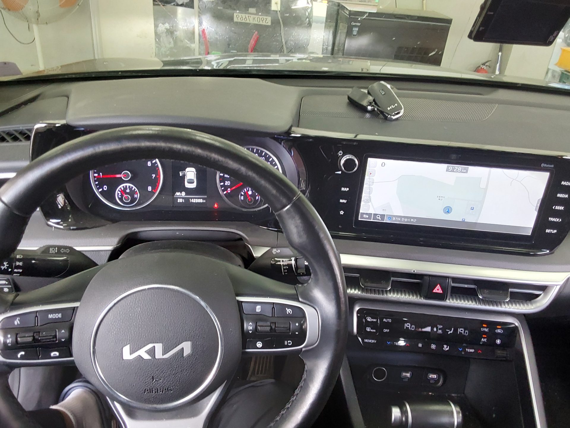 2022 - kia k5