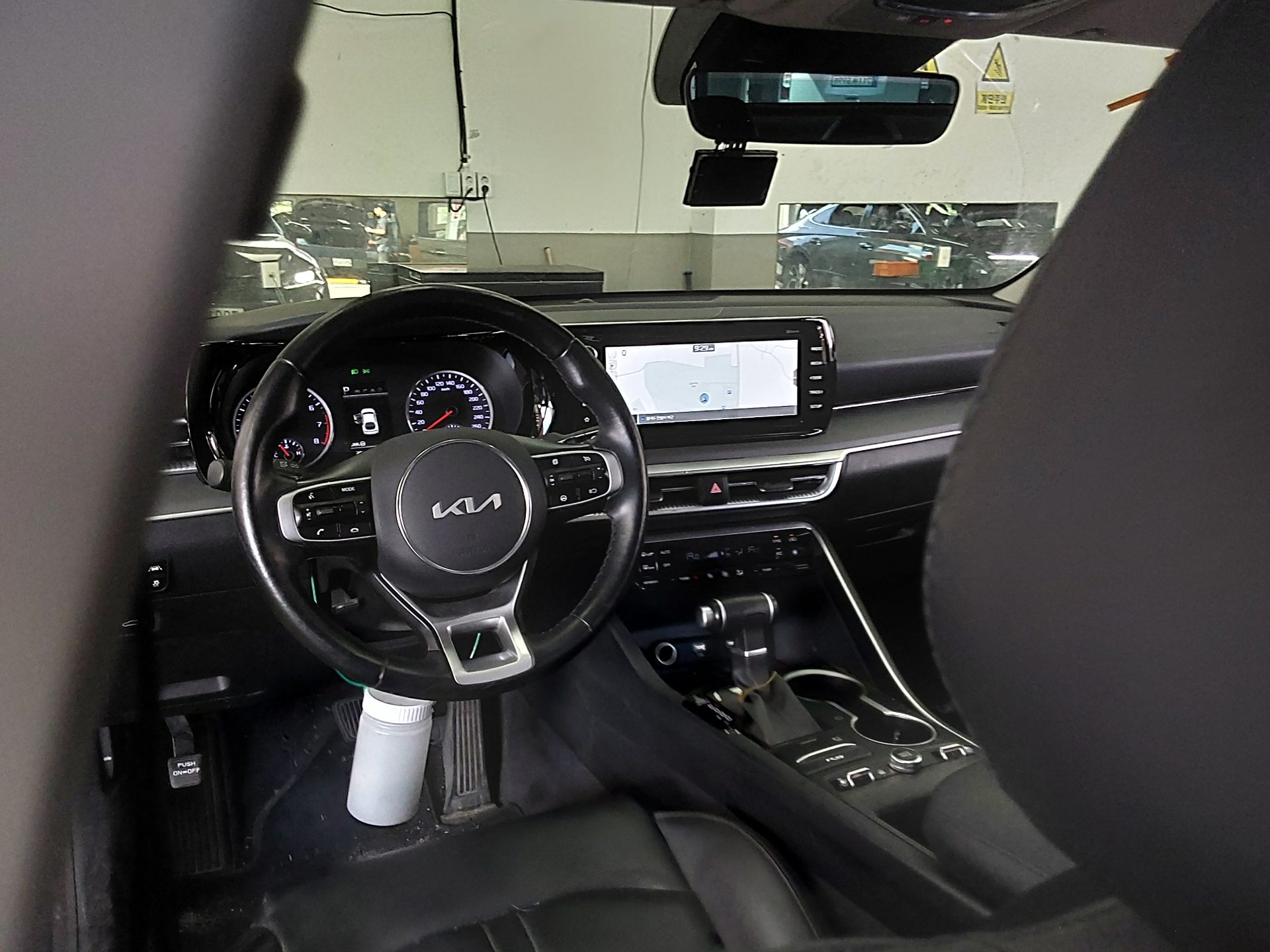 2022 - kia k5