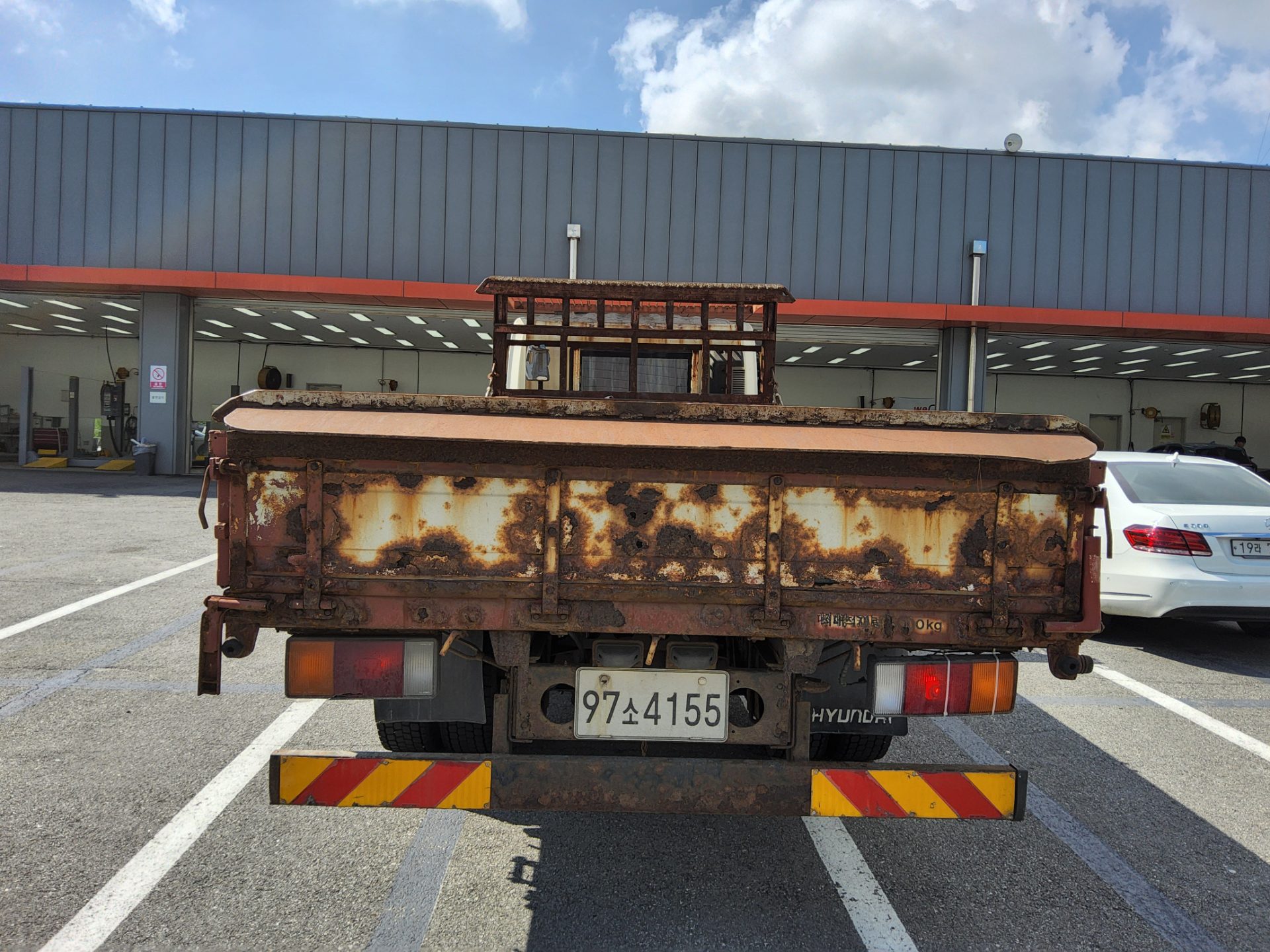 2014 - hyundai truck