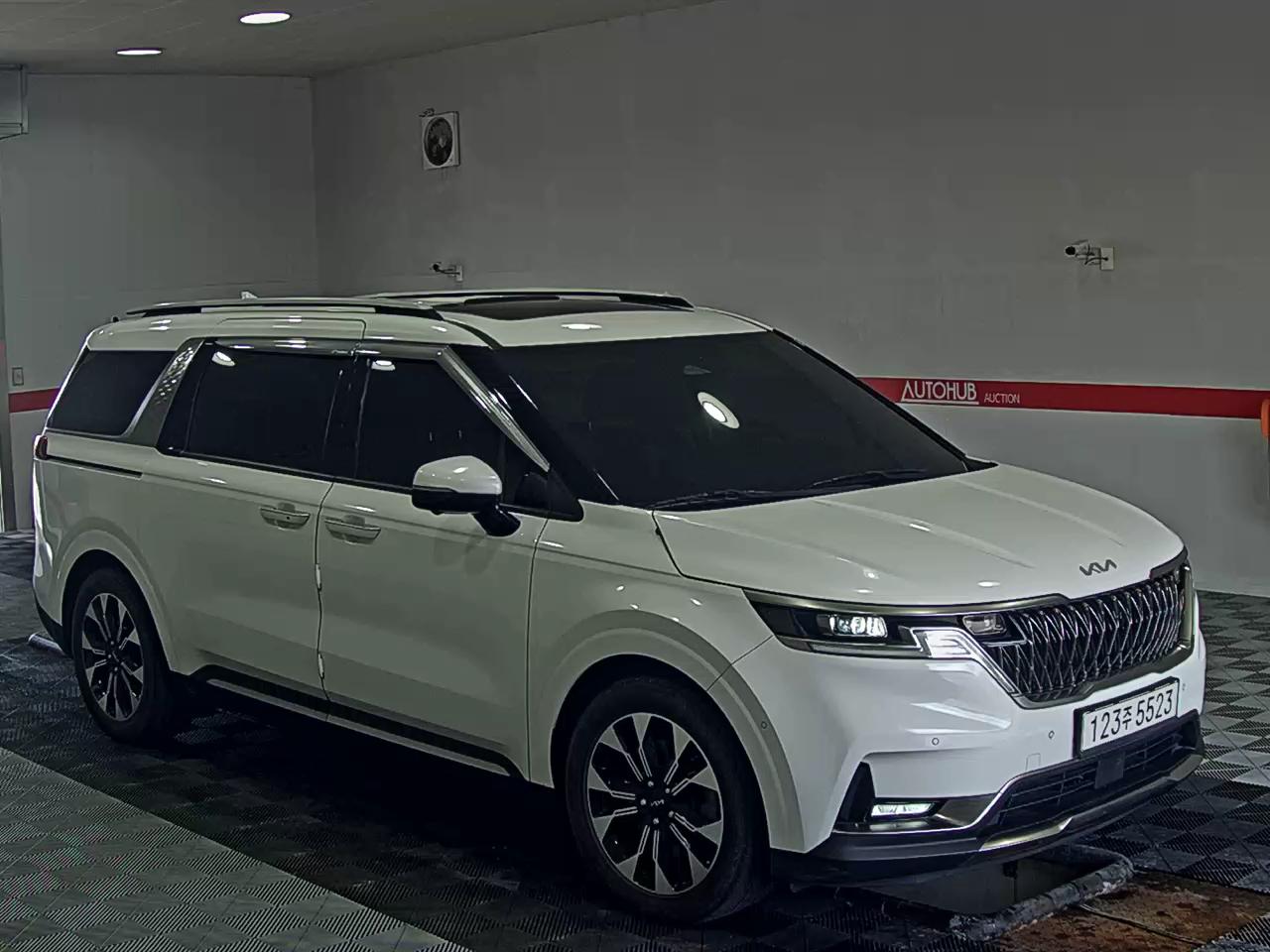 2023 - kia carnival