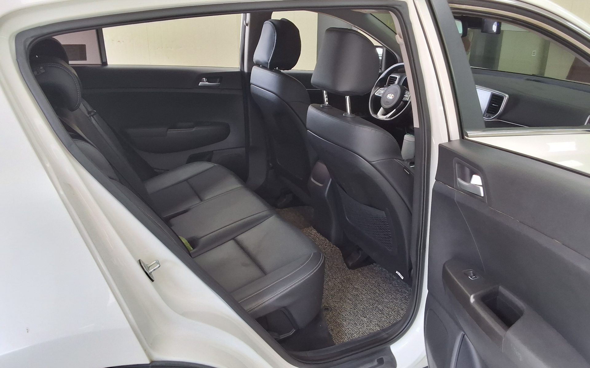 2020 - kia sportage