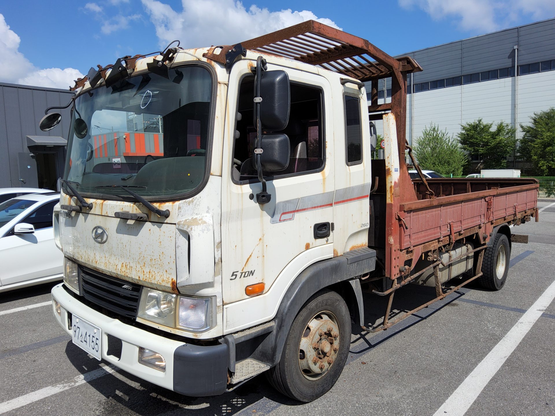 2014 - hyundai truck