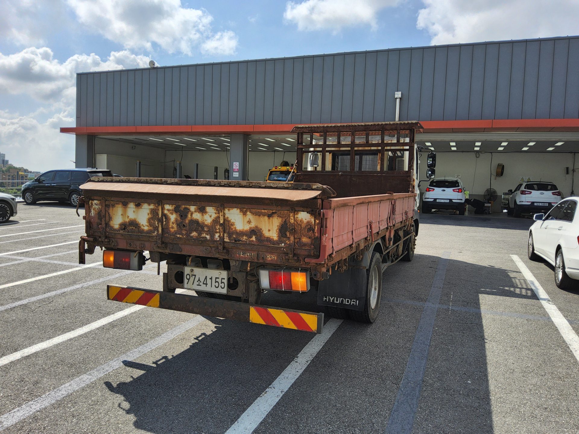 2014 - hyundai truck