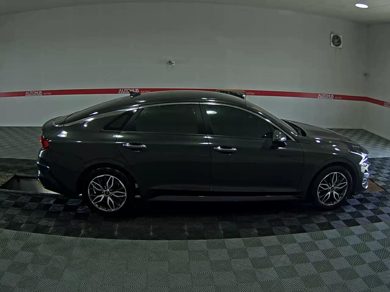 2022 - kia k5