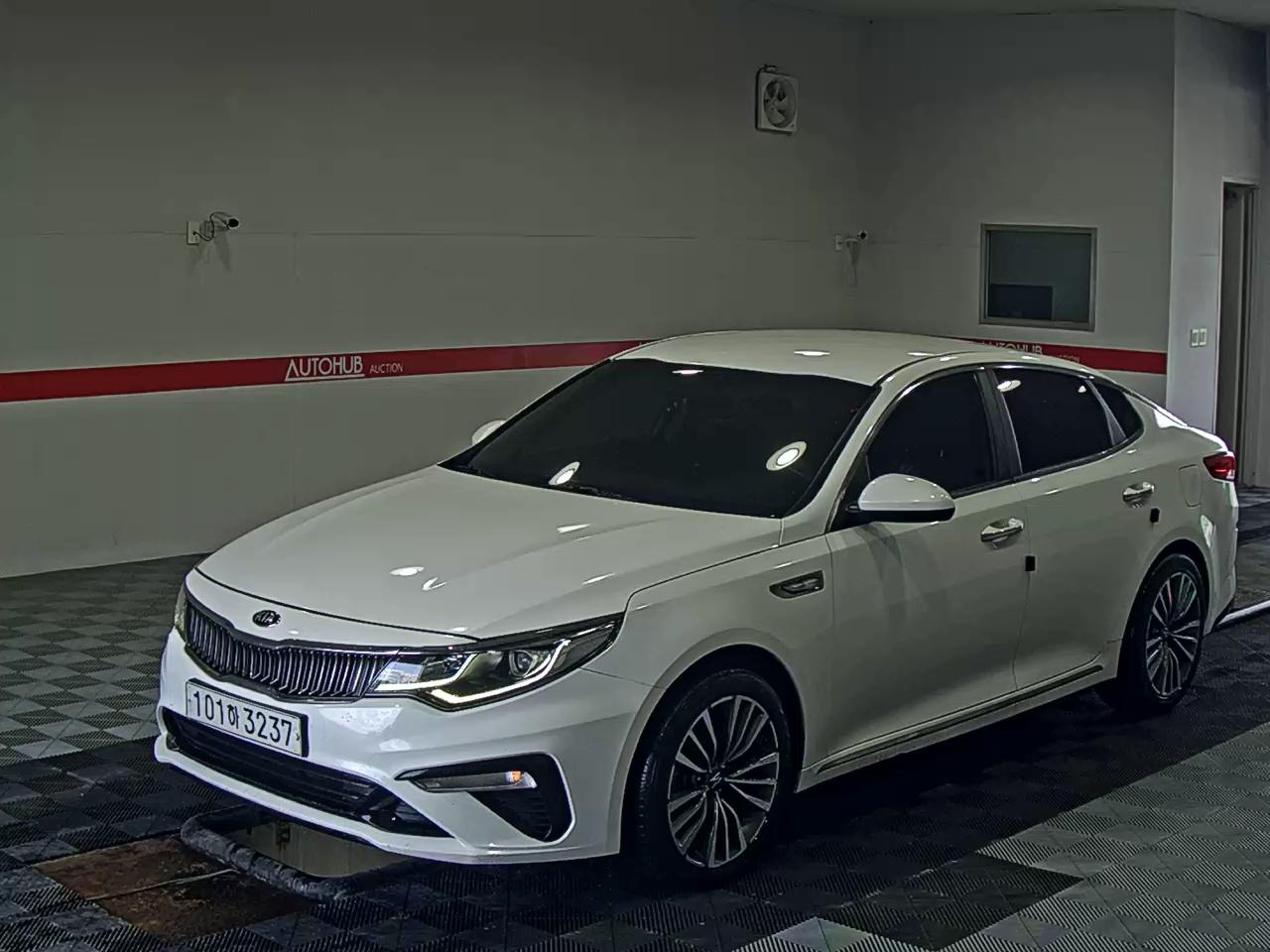 KIA K5 LPI RENTAL CAR