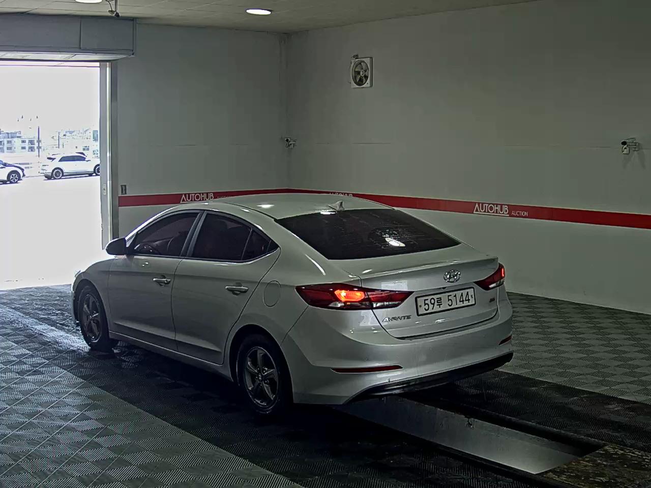 2017 - hyundai avante
