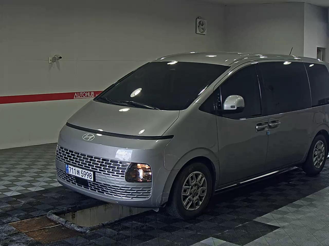 HYUNDAI STARIA TOURER
