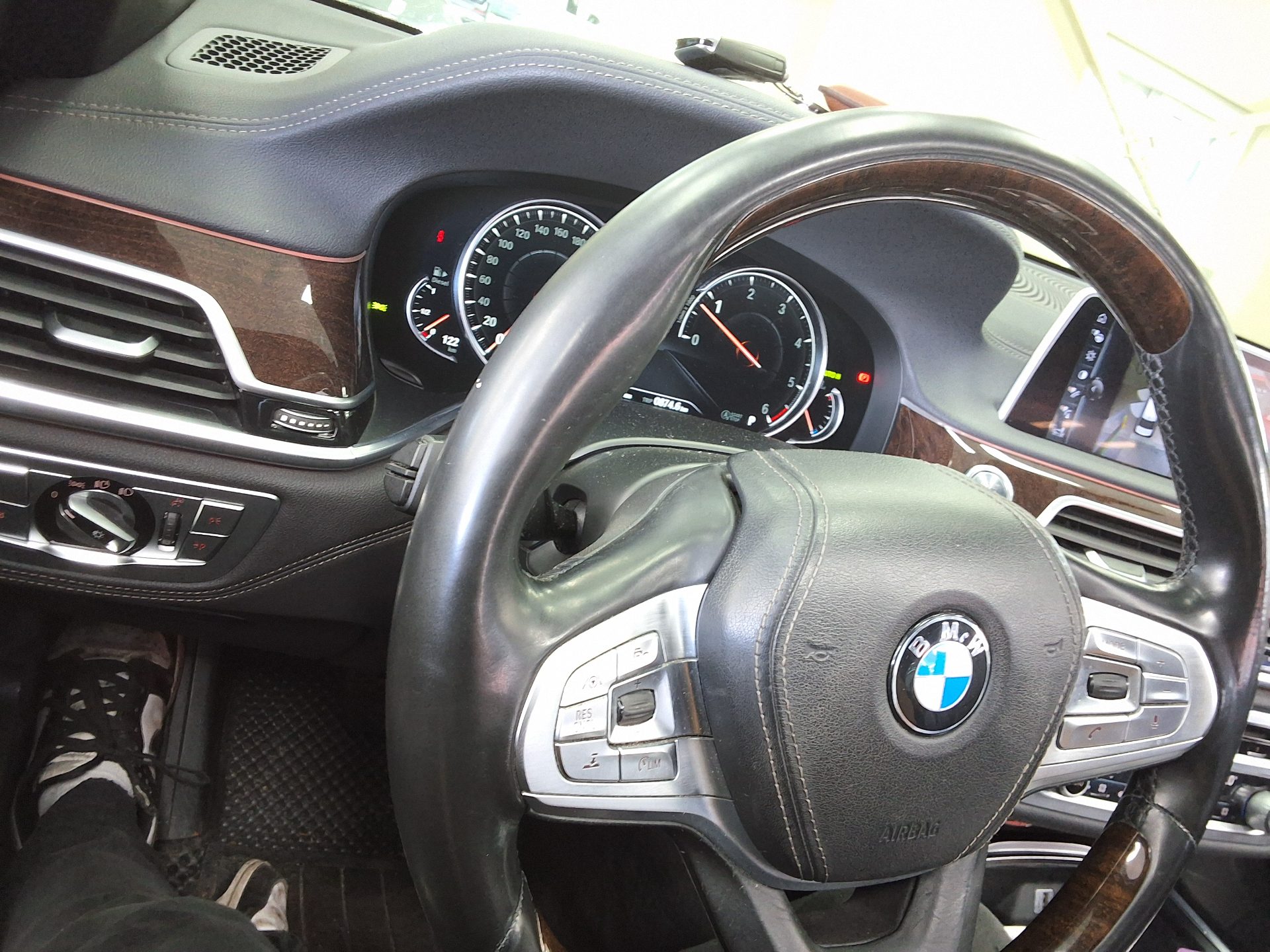 2016 - bmw m7