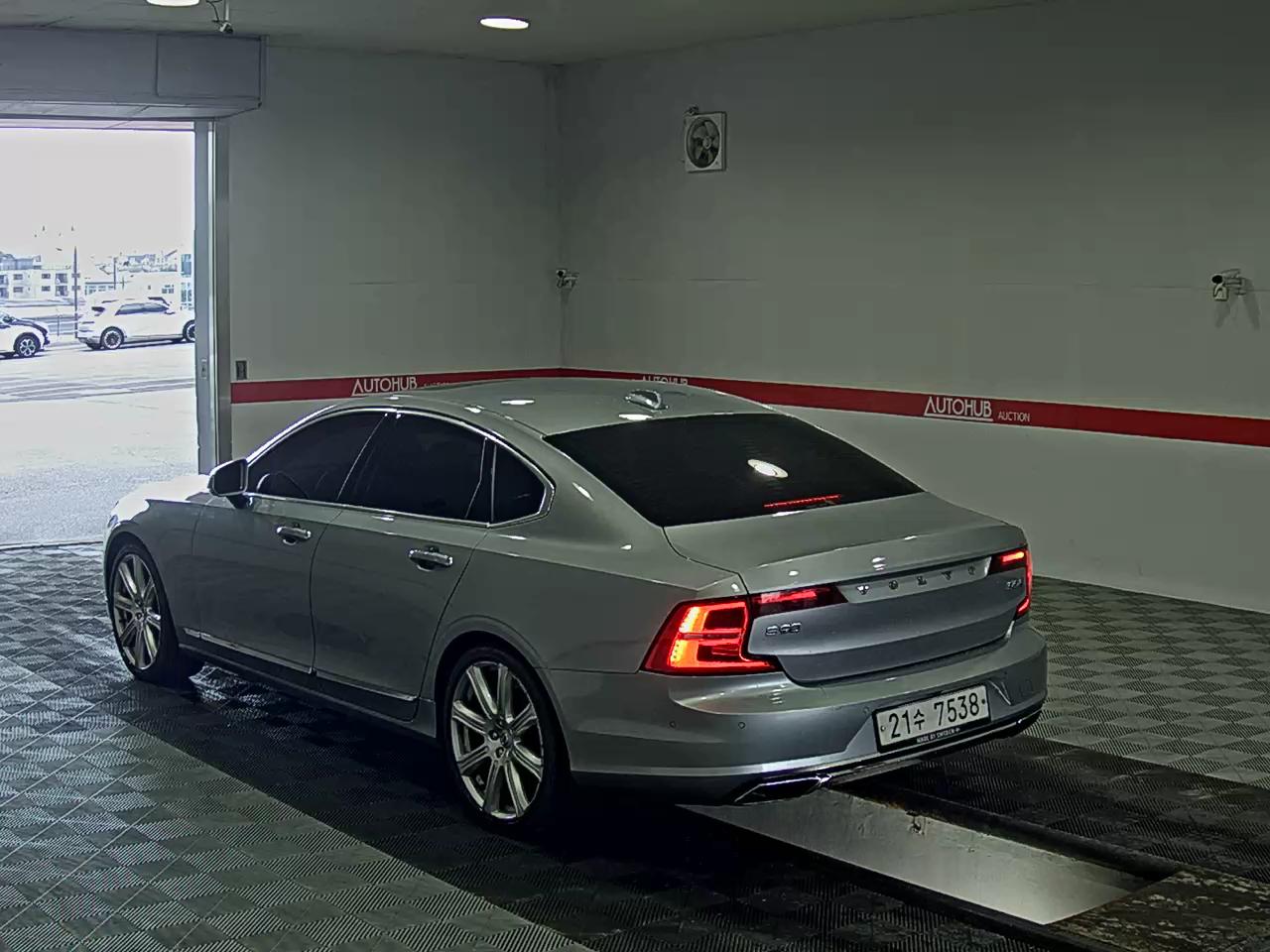 2018 - volvo s90