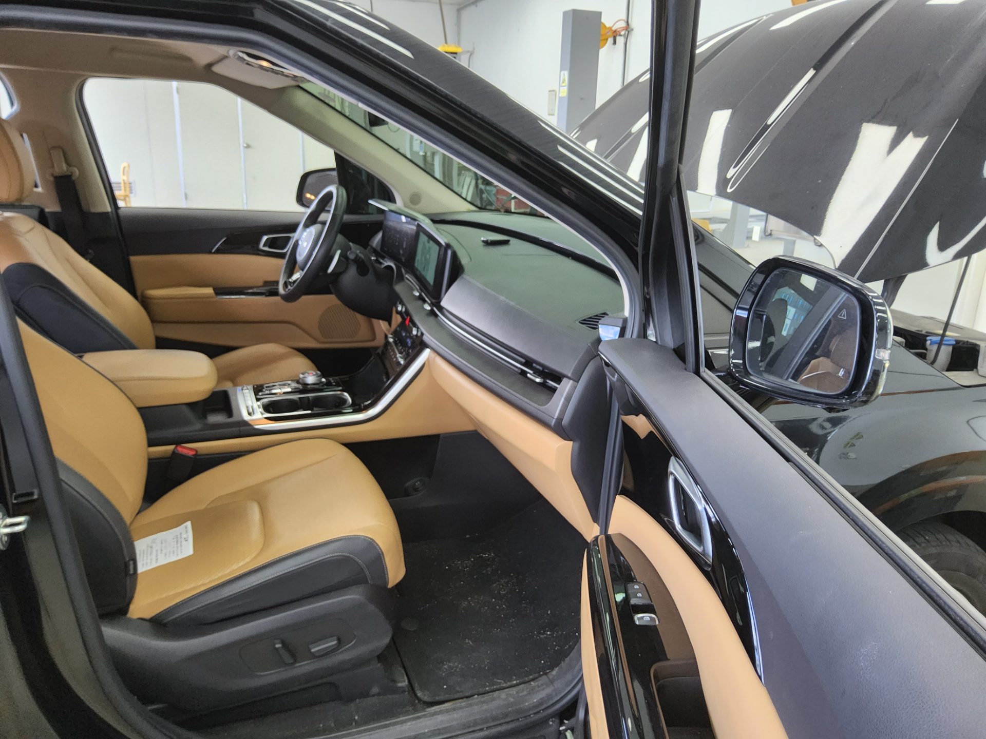 2023 - kia carnival