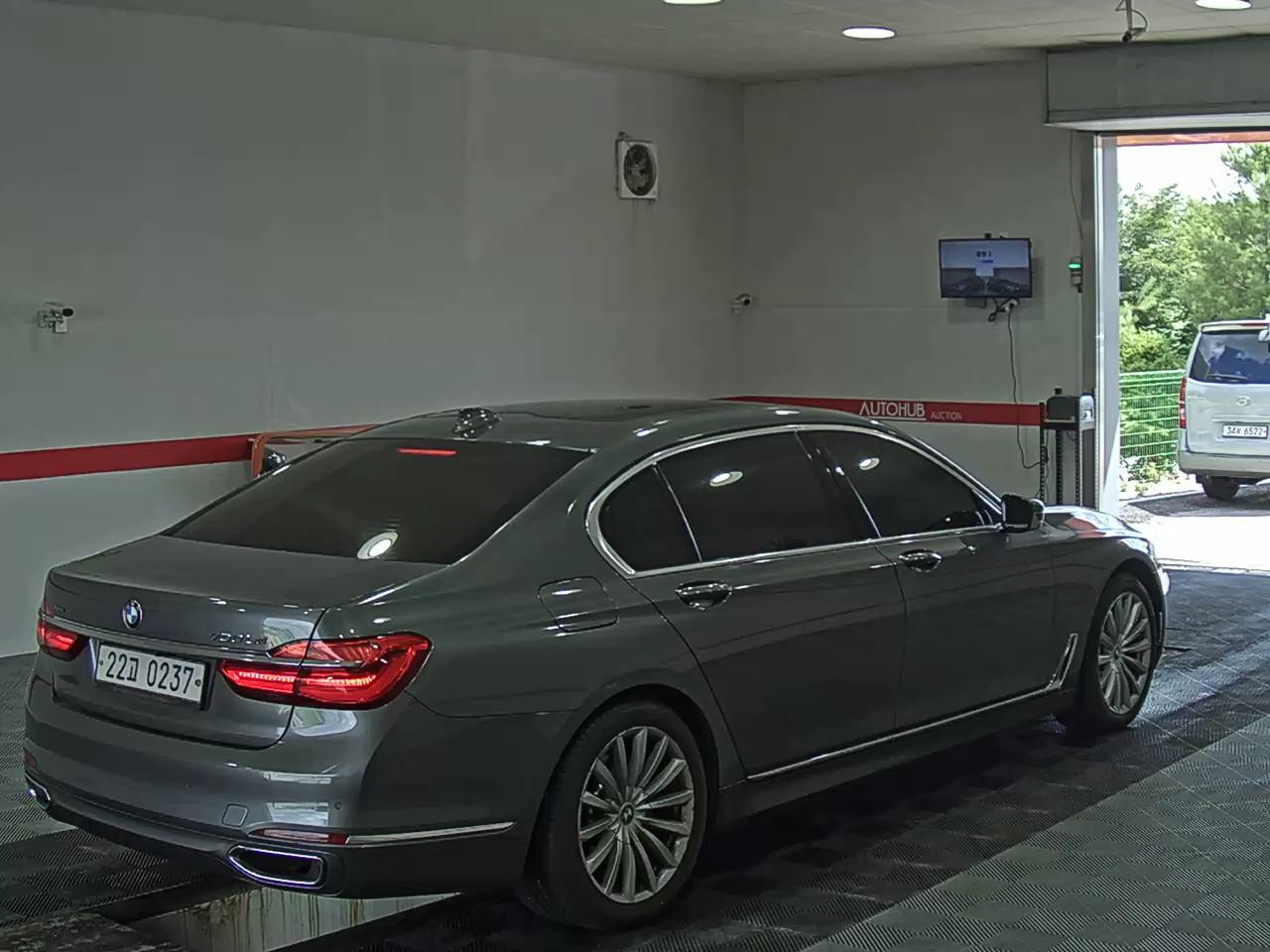 2016 - bmw m7