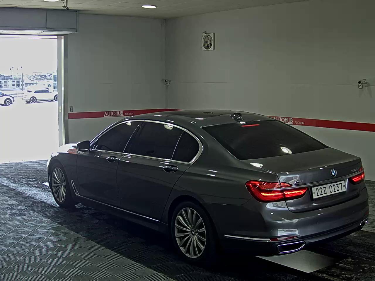 2016 - bmw m7